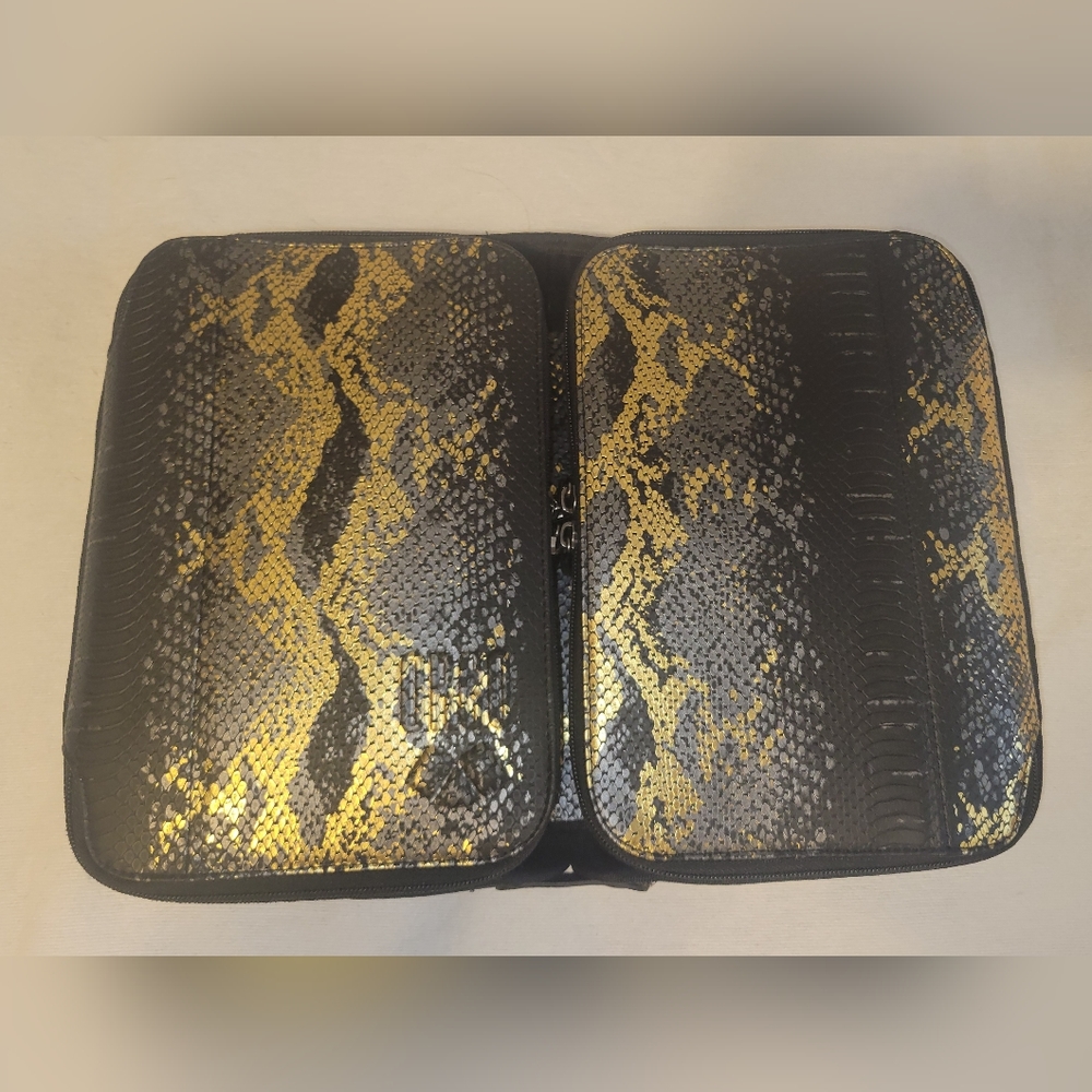 ORGO Expandable Counter and Toiletry Kit